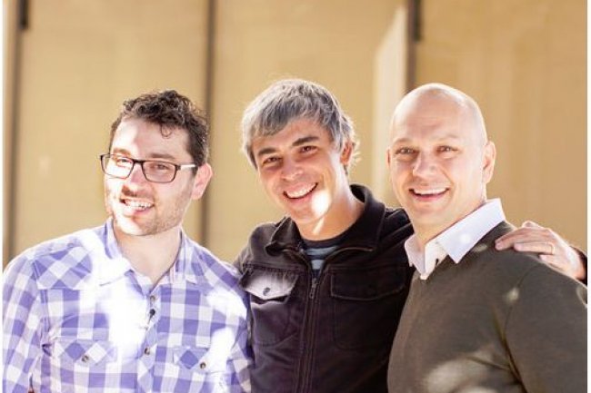 Larry Page, CEO de Google, avec les fondateurs de Nest, Matt Rogers (à gauche) et Tony Fadell, qui fut vice president de la division iPod d'Apple. (crédit : D.R.) 