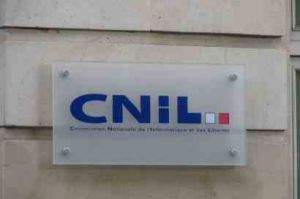 La CNIL dnonce le manque d'information sur les usages des donnes personnelles en ligne