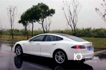 La Tesla S pirate par des chercheurs chinois