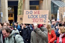 Good bots / bad bots : les robots représentent près de la moitié du trafic Internet