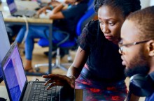 L'indispensable adaptation au d�veloppement hybride entre IA et code traditionnel