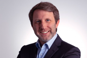 « Industrialiser l'IA, c'est aligner l'infrastructure sur les usages métiers » Christophe Lacroix, PNY