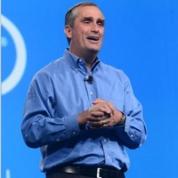 Intel, dont le CEO est Brian Krzanich, pourrait faire la plus grande acquisition de son histoire en rachetant Altera. (crdit : D.R.)