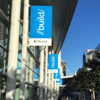 Des bannires annonant la confrence Build 2016 de Microsoft au Moscone Center West  San Francisco le 29 Mars dernier.