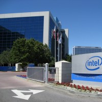 Intel compte procder  des dparts volontaires et involontaires pour arriver  12 000 postes supprims.