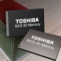 En 2015, Toshiba collaborait avec SanDisk sur la fabrication de flash 3D. Il pourrait revendre une part de son activité semiconducteurs à Western Digital, l’acquéreur de SanDisk. Crédit: D.R.