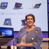 Erin Chapple, vice-prsident de Microsoft, a dvoil la version  October 2018 Update  de Windows 10 lors de la confrence IFA 2018  Berlin. (crdit : D.R.)
