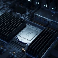 AMD a livré mi-mars la troisième génération de processeurs Epyc 7003 pour serveur. Crédit photo : AMD
