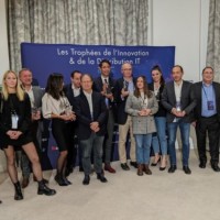 Les lauréants 2021 et membres du jury lors de la soirée de remise des Trophées de la Distribution et de l'Innovation 2021 au Hub Innovation de Bpifrance à Paris. (crédit : D.F.)