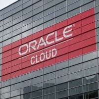 Alors que le revenu global d'Oracle, incluant les services et le support des licences, a augmenté de 4 % d'une année sur l'autre pour atteindre 10,5 milliards de dollars, le revenu net a plongé de 54 % à 2,3 milliards de dollars. Crédit photo : IDG