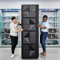 IBM fait état d'un bond de 98 % du chiffre d'affaires de ses mainframes de la Série z en monnaie constante au troisième trimestre. Crédit photo : IBM