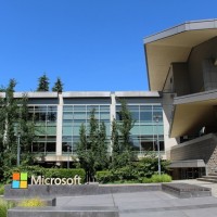 Microsoft a annoncé un plan social touchant 10 000 postes. (Crédit Photo : Coolcaesar/Wikipedia)