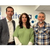 De gauche  droite : Guillaume Mougin, le directeur gnral d'Alteca, et Laure Dupin et Denis Vergnaud, fondateurs de Datafab. Crdit  photo : Alteca