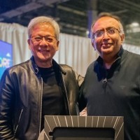 Les CEO de Nvidia et VMware, Jen-Hsun Huang et Raghu Raghuram, runis au dernier VMware Explore pour mettre en avant leur partenariat autour de l'IA gnrative. (Crdit VMware)