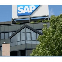 Pour 2024, SAP prvoit des revenus cloud compris entre 17 et 17,3 milliards d'euros, en hausse de 24  27 % par rapport  2023. (crdit : SAP)