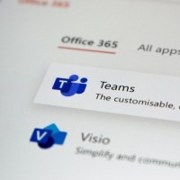 Microsoft va commercialiser Teams de manire spare  Office 365 dans le monde entier. (Crdit Photo : Ed Hardie/Unsplash)