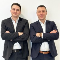 Eric Julien ( gauche), secrtaire gnral de Koesio Corporate IT, et Romain Lemonnier, le DG de Koesio Corporate Technologies. (Crdit photo : Koesio)