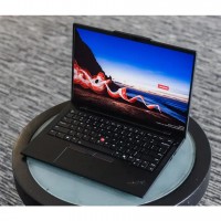 Alors que les ThinkPads montrent souvent des faiblesses en termes d'affichage, le modle T14s Gen 6 propose une dalle IPS de 14 pouces,  la fois pour les versions standards et les versions tactiles. Une mise  niveau premium vers l'OLED en 28801800px est galement propose. (Crdit photo : Willis Lai/Foundry).