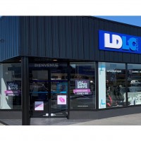 L'extension du rseau de boutiques de LDLC permet au distributeur de maintenir son activit BtoC globalement en croissance, alors que les ventes en ligne aux particuliers se sont replies de 3,+6 % lors de l'exercice 2023-2024. (Crdit photo : LDLC)