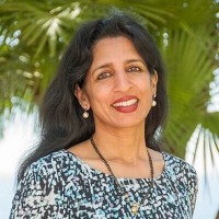  Nous voyons clairement que nos grands clients cloud [...] sorientent trs agressivement vers lIA , explique la CEO et prsidente d'Arista Networks, Jayshree Ullal. (crdit : Arista)