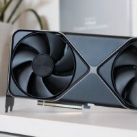 Un design soign avec une bonne dissipation thermique caractrise la Geforce RTX 5090 FE. (Crdit : Adam Patrick Murray / Foundry) 