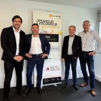 Didier Brassaert, directeur gnral de Koesio le-de-France, en compagnie des dirigeants de Conectia Hedi Cherif et Philippe Robillard. (Crdit Koesio.)
