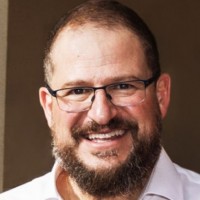 Selon Cristiano Amon, président et CEO de Qualcomm, les technologies de connectivité filaire à haut débit et de calcul d'Alphawave Semi complètent les cœurs CPU et NPU à haute efficacité énergétique du groupe. (crédit : Quacomm) Selon Cristiano Amon, président et CEO de Qualcomm, les technologies de connectivité filaire à haut débit et de calcul d'Alphawave Semi complètent les cœurs CPU et NPU à haute efficacité énergétique du groupe. (crédit : Quacomm)