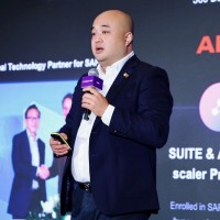 Raymond Ma, VP partners et alliances chez Alibaba Cloud, souhaite accélérer l’adoption des solutions cloud et IA via ses partenaires. Raymond Ma, VP partners et alliances chez Alibaba Cloud, souhaite accélérer l’adoption des solutions cloud et IA via ses partenaires.