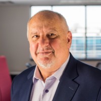 Mitel recrute Michael Robinson comme CEO