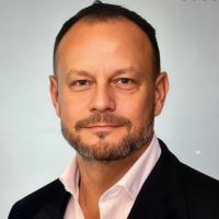 SentinelOne place Alexandre Pierrin-Neron  sa direction commerciale France