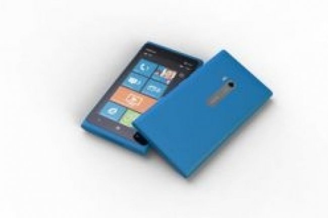 Le smartphone Nokia Lumia 900 WP7 a t dsign meilleur tlphone prsent lors du CES