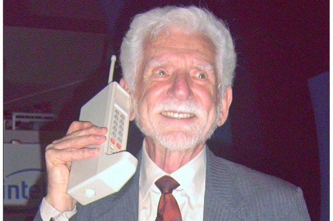  Les appareils mobiles ont considérablement changé le premier appel passé par le Dr Martin Cooper en avril 1973.