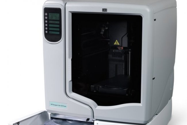 La HP DesignJet 3D vendue 10 000 euros HT environ permet de fabriquer des objets 3D  la demande
