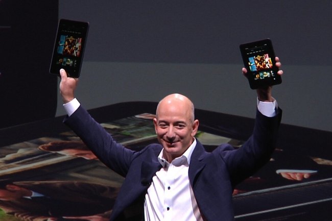 Jeff Bezos, CEO d'Amazon, lors de la prsentation de ses tablettes 7 et 8,9 pouces. Crdit IDG NS