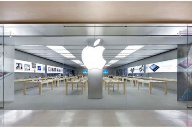 Les salaris des Apple Store franais porteront un bracelet vert en guise de protestation. Ci-dessus, l'un de ses magasins en France (Crdit photo : Apple)