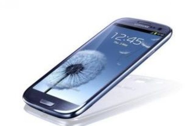 Le smartphone Galaxy S3 de Samsung est peru comme une bonne alternative  l'iPhone. (crdit : Samsung)