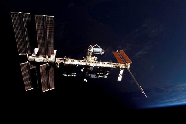 Le commandant de la Station Spatiale Internationale (ISS) est parvenu  diriger  distance un robot en Lego cantonn sur Terre.