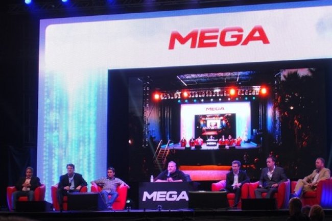 Kim Dotcom et ses associées réunis pour le lancement de Mega. Crédit IDG NS