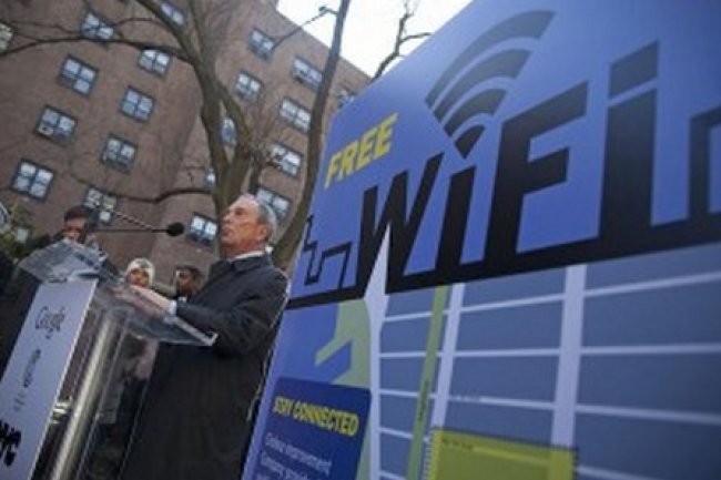 Le maire de New York, Michael Bloomberg, lors de l'inauguration d'un hotspot Gowex.
