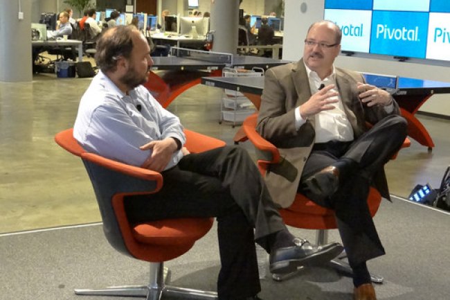 Paul Maritz, CEO de Pivotal  gauche, Bill Ruh, vice prsident de General Electric, chez Pivotal  San Francisco. Crdit IDG NS