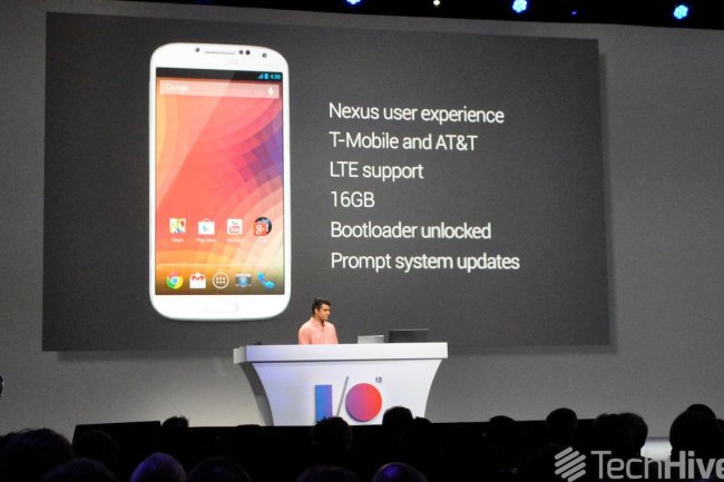A dfaut de Nexus 4 LTE, les amateurs - dont votre serviteur - pourront bnficier d'un terminal Galaxy S4 sans les inutiles ajouts de Samsung. Crdit photo IDG