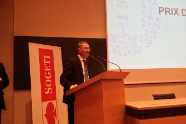 Le prix Nobel de physique en 2012, Serge Haroche a remis le prix Dfi H 2013