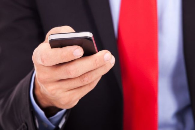 Les franais envoient en moyenne 255 SMS chaque mois. Crdit photo Viorel Sima/Shutterstock.com