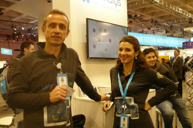Fabrice Jarry, fondateur de Nomalys, et Cline Blanc, directrice commerciale et marketing, sur Dreamforce 2013. La socit dite une app de visualisation de donnes pour Salesforce. (crdit : LMI)