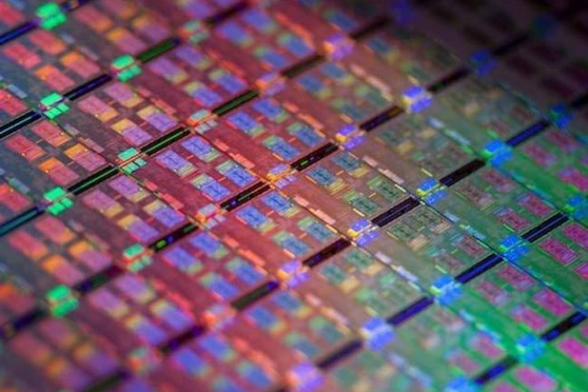 Intel veut souder ses puces serveurs Broadwell-DE SOC directement sur les cartes mres