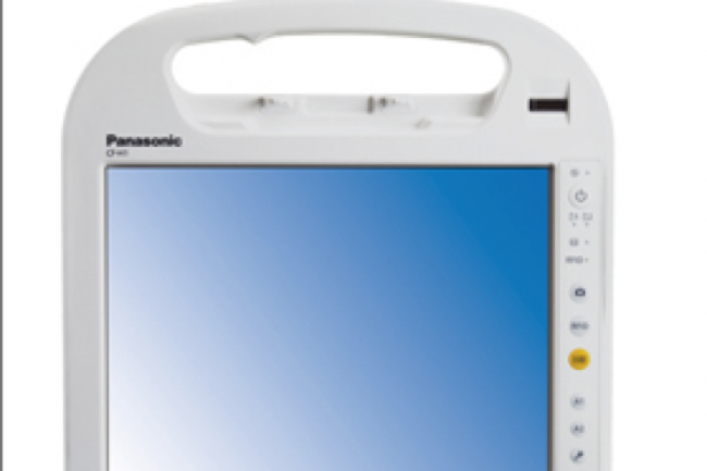 Anim par Windows 7 professionnel, la tablette CF H1 de Panasonic permet d'identifier rapidement les pices dfectueuses non-rfrences pour les commander directement au fabricant.