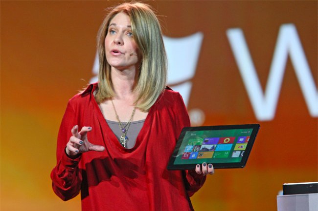 Tami Reller, en charge du marketing chez Microsoft, demande aux quipes en charge du dveloppement d'allger Windows 8.