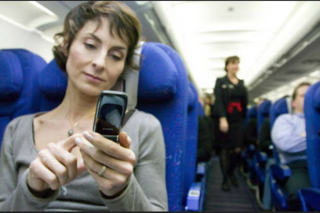 Air France n'interdit plus l'usage des smartphones en mode. Crdit D.R.
