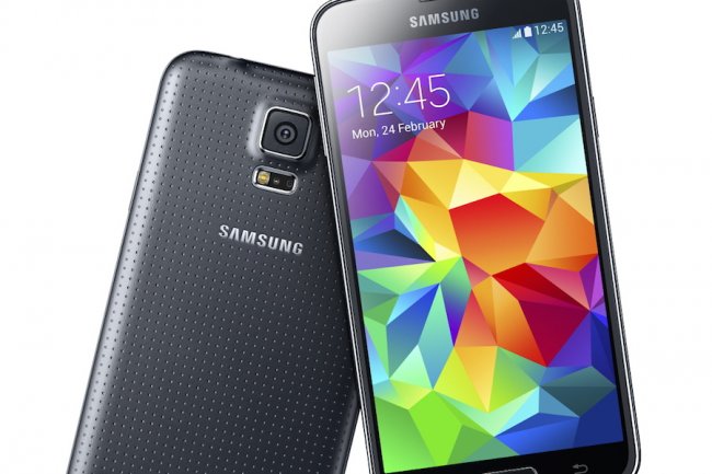 Avec sa coque durcie et sa rsistance  l'eau et au sable, le Galaxy S5 est bien arm pour sduire les entreprises.