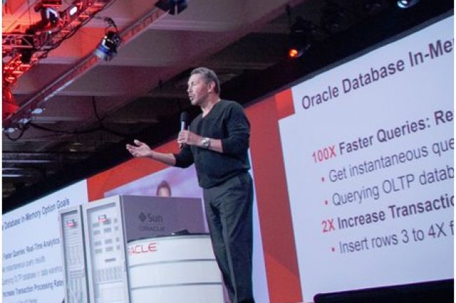 Larry Ellison, CEO d'Oracle, présentant l'un de ses fameux keynotes, ici lors d'OpenWorld 2013. (crédit : Oracle)